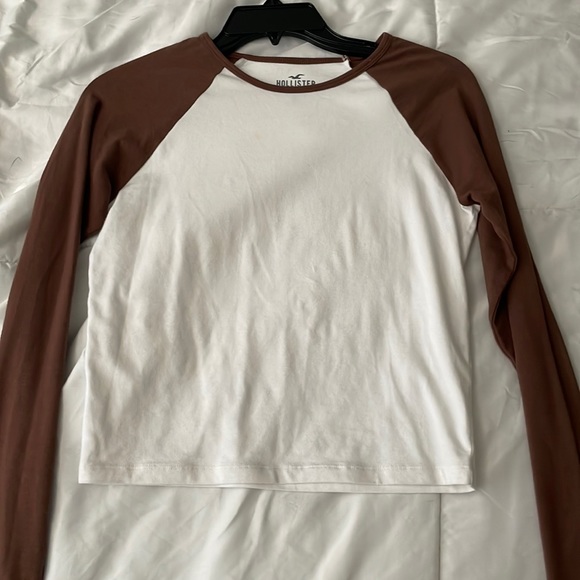 Hollister baby tee - Picture 1 of 1